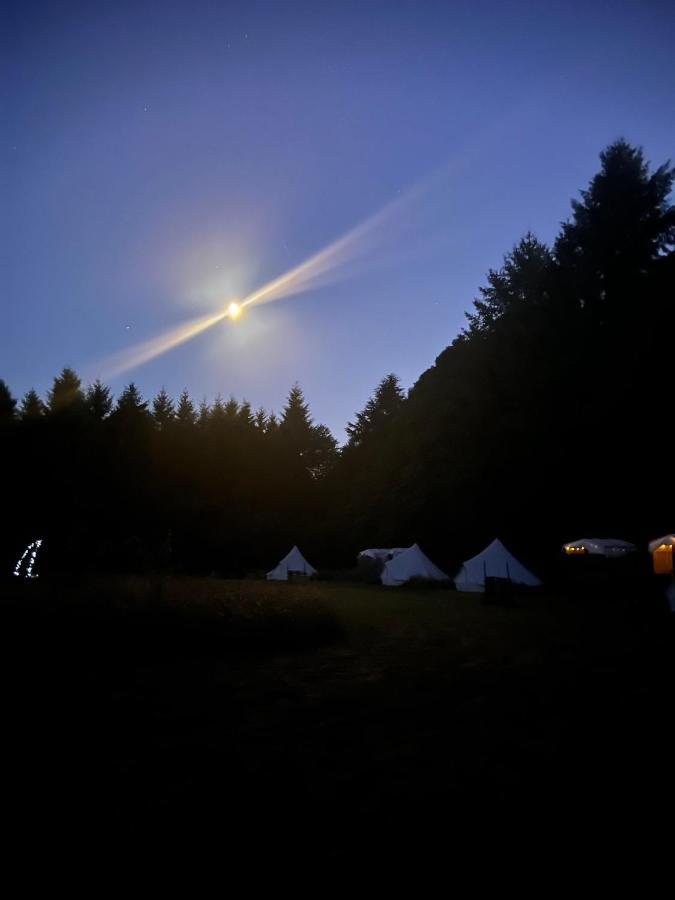 Hotel Au Pre Fleuri Eco Glamping à Le Lindois Extérieur photo
