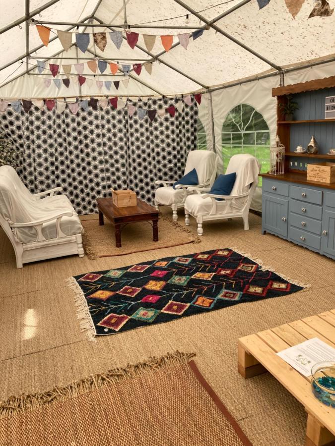 Hotel Au Pre Fleuri Eco Glamping à Le Lindois Extérieur photo