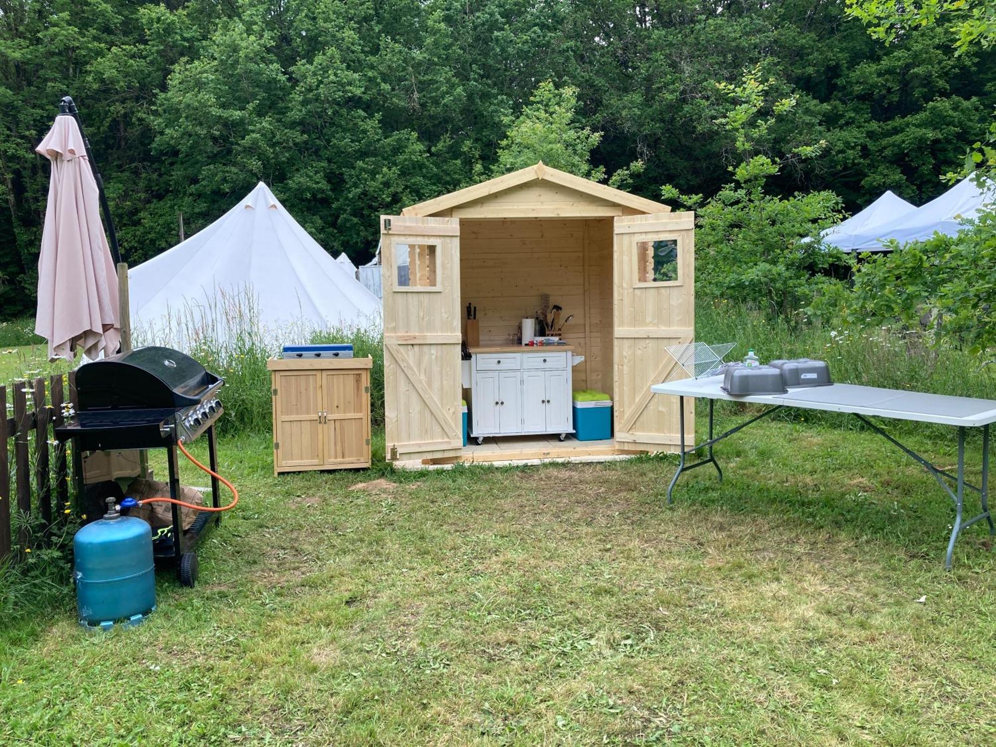 Hotel Au Pre Fleuri Eco Glamping à Le Lindois Extérieur photo